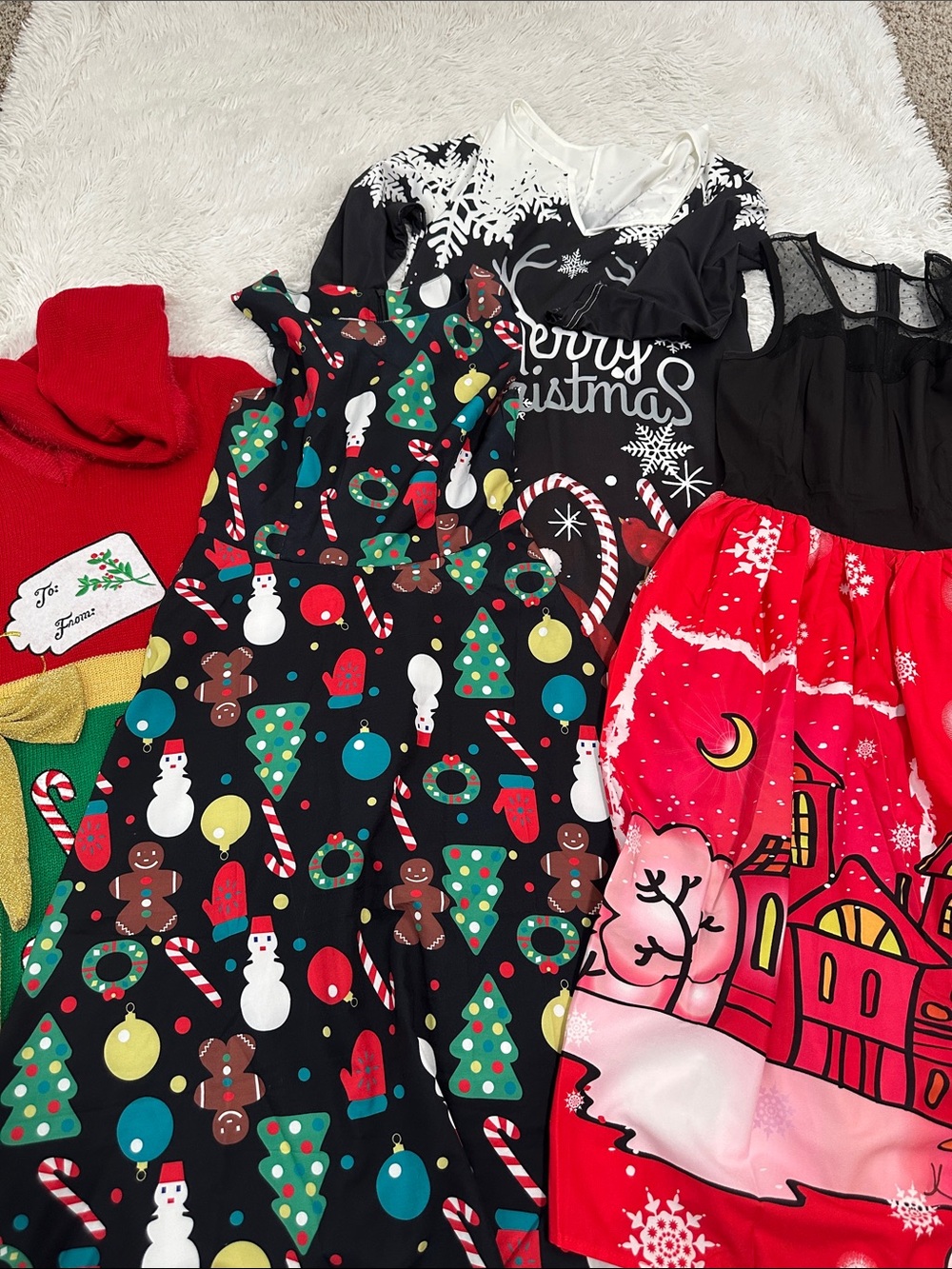 🍋 Bundle of 4 Christmas Dresses Size Small